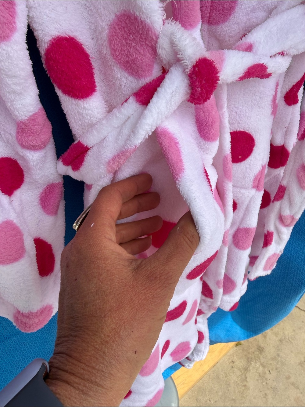 Ulta Beauty Pink and Magenta Polka Dot Plush Robe - Picture 5 of 5